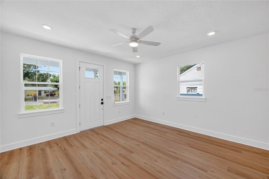 Spacious, unfurnished interior of a new home in , St. Petersburg (Image 45). Spacious, unfurnished interior of a new home in , St. Petersburg (Image 45).