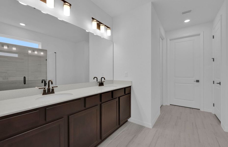 Furnished interior view inside a new home in Hyland Trail, Green Cove Springs (Image 11).