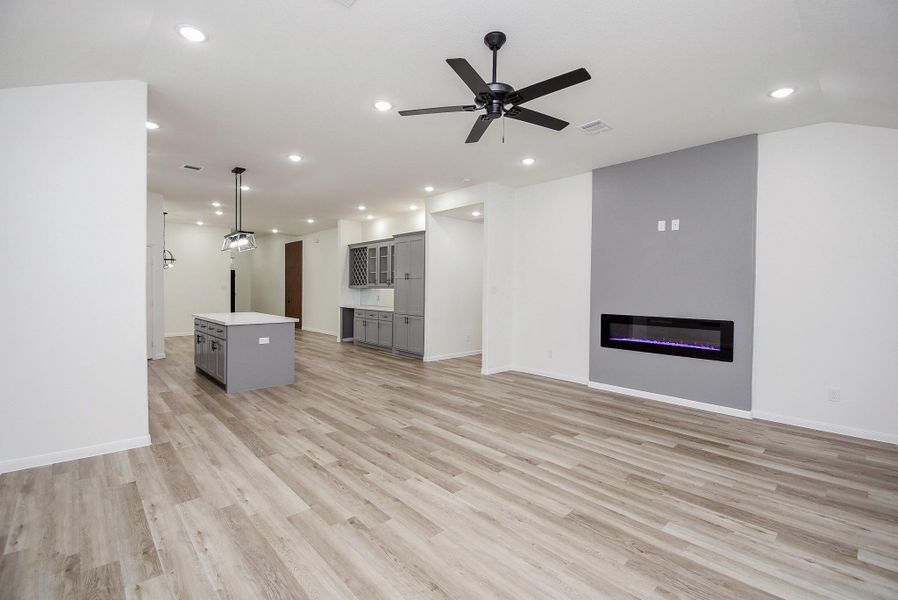 Spacious, unfurnished interior of a new home in , Houston (Image 22).