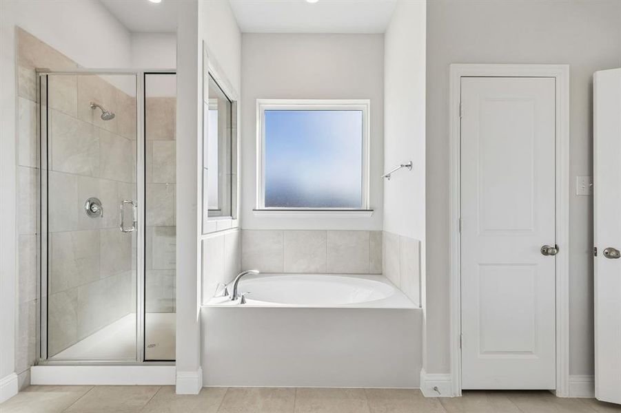 Furnished interior view inside a new home in Venetian, Weston (Image 4).