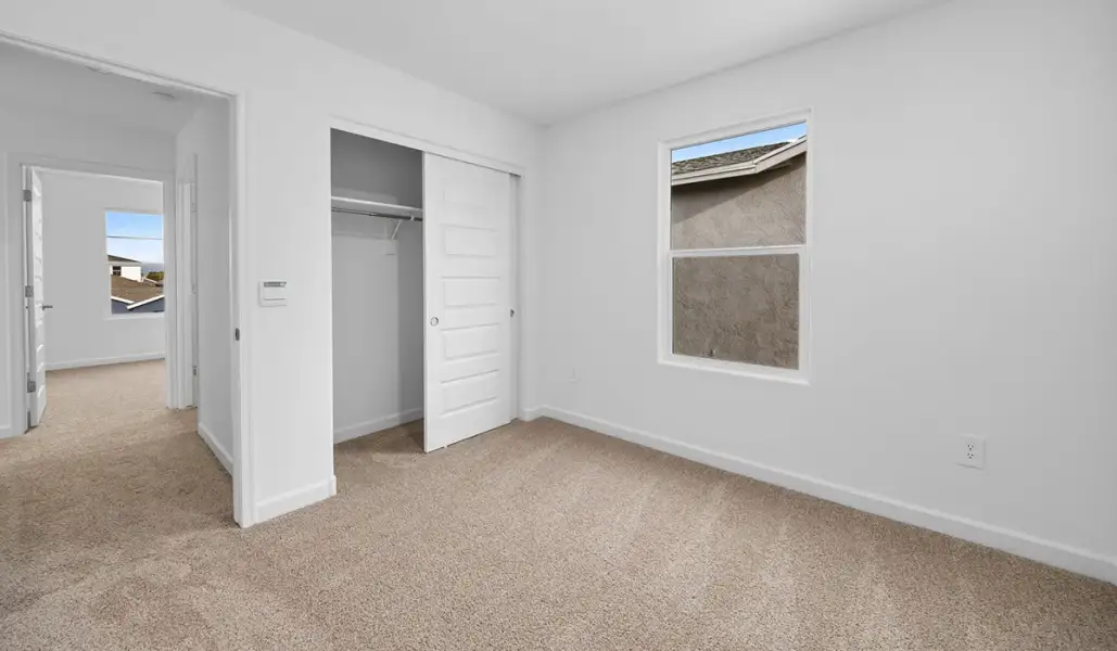 Spacious, unfurnished interior of a new home in Coronet at Gladden Farms, Marana (Image 27).