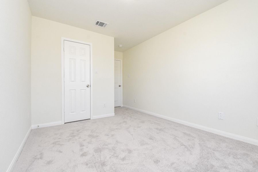 Spacious, unfurnished interior of a new home in , Houston (Image 29).