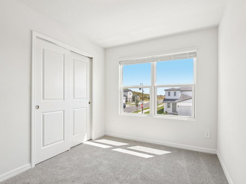 Spacious, unfurnished interior of a new home in Hamilton Bluff - Classic Series, Haines City (Image 10).