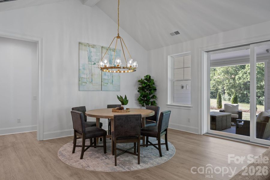 Plenty of space to seat 6+ comfortably