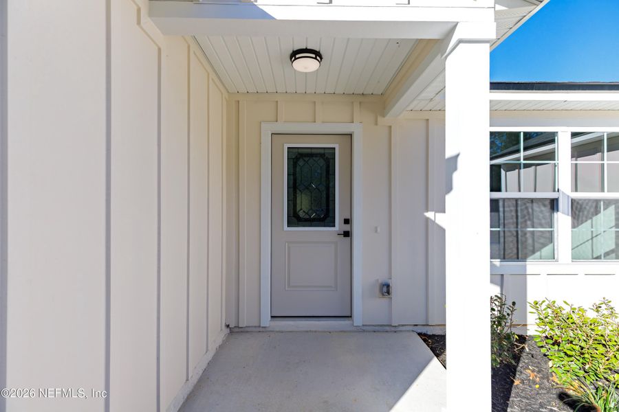 Exterior details and patio area of a home in , Keystone Heights (Image 3).