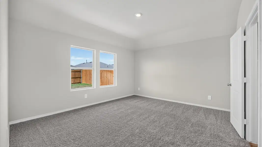Spacious, unfurnished interior of a new home in Rosewood at Beltmill, Fort Worth (Image 18).