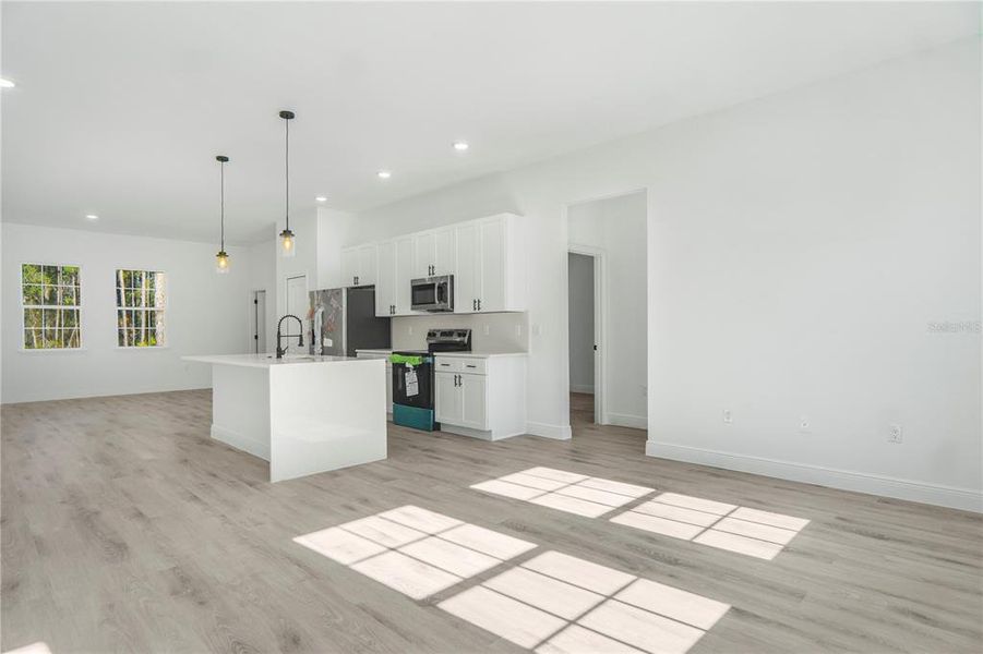 Spacious, unfurnished interior of a new home in , Dunnellon (Image 42).