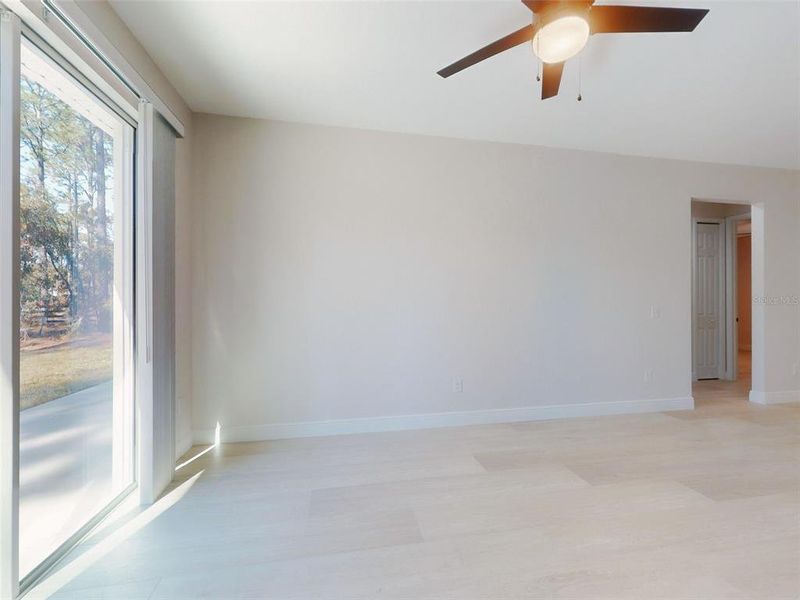 Spacious, unfurnished interior of a new home in , Ocala (Image 44).