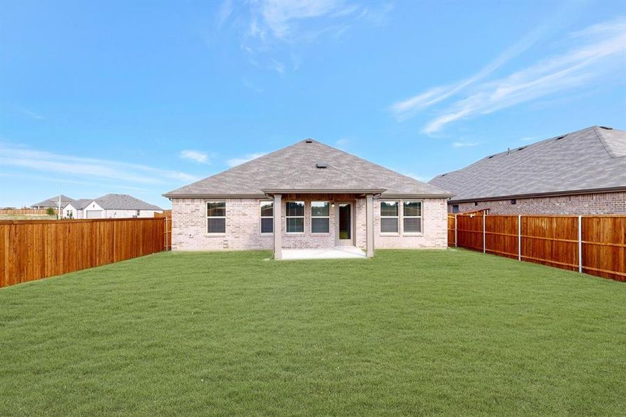 Exterior details and patio area of a home in Meadow Park, Ponder (Image 23). Exterior details and patio area of a home in Meadow Park, Ponder (Image 23).
