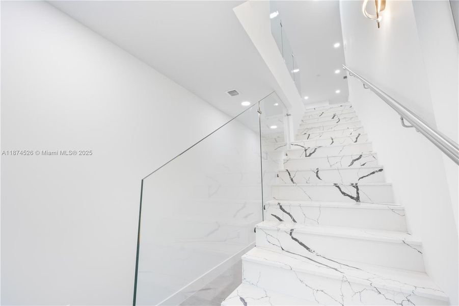 Spacious, unfurnished interior of a new home in , Miami (Image 56).