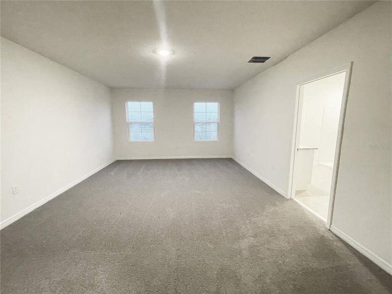 Spacious, unfurnished interior of a new home in , Haines City (Image 19).