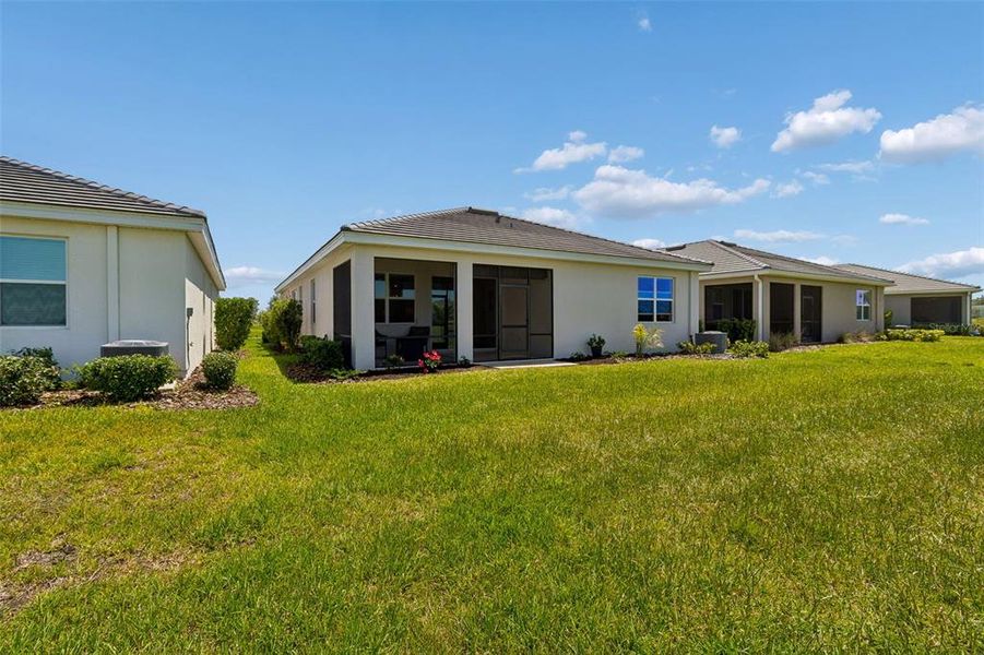 Exterior details and patio area of a home in Star Farms at Lakewood Ranch, Bradenton (Image 31).