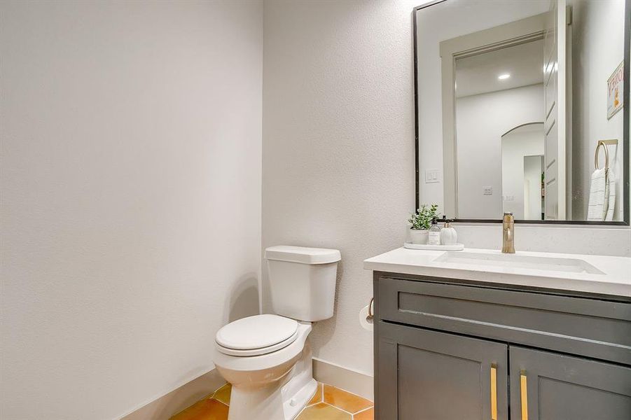Furnished interior view inside a new home in , Weatherford (Image 7).