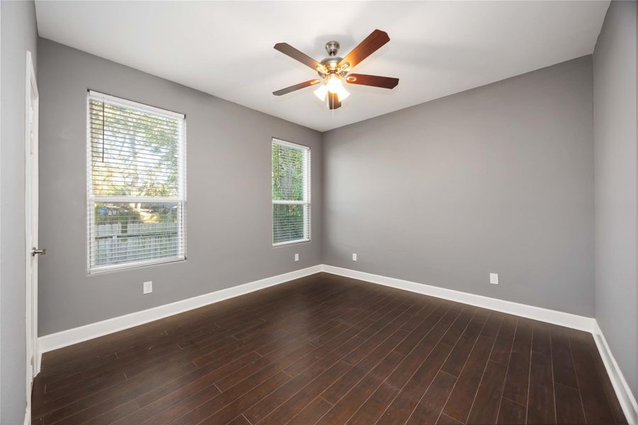 Spacious, unfurnished interior of a new home in , Houston (Image 33).