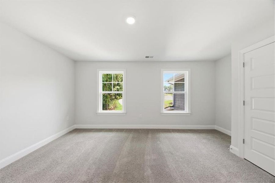 Spacious, unfurnished interior of a new home in Tuscany Hills, Douglasville (Image 34).