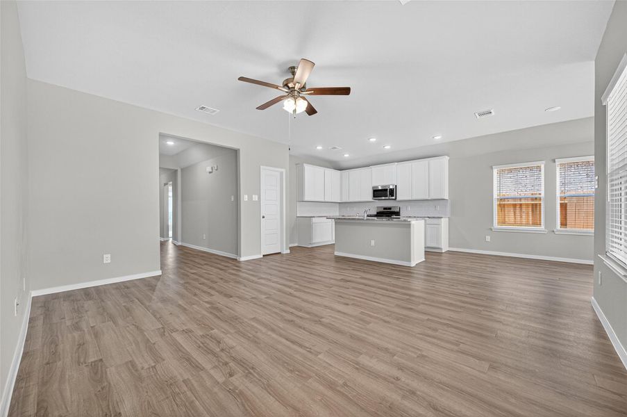Spacious, unfurnished interior of a new home in Cypress Green, Hockley (Image 31). Spacious, unfurnished interior of a new home in Cypress Green, Hockley (Image 31).