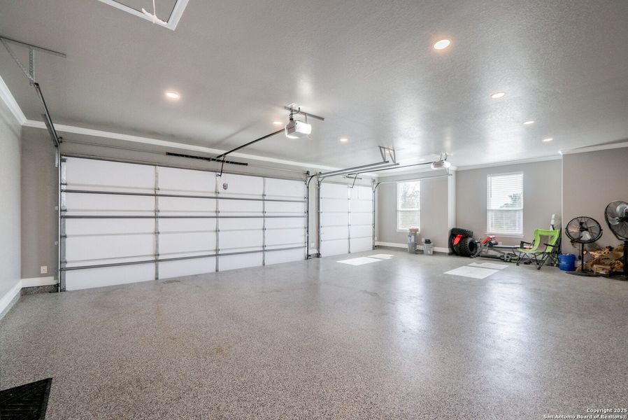 Spacious, unfurnished interior of a new home in , La Vernia (Image 23). Spacious, unfurnished interior of a new home in , La Vernia (Image 23).