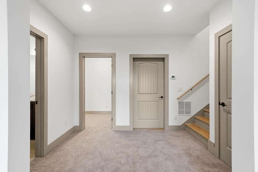 Spacious, unfurnished interior of a new home in , Ellijay (Image 58).