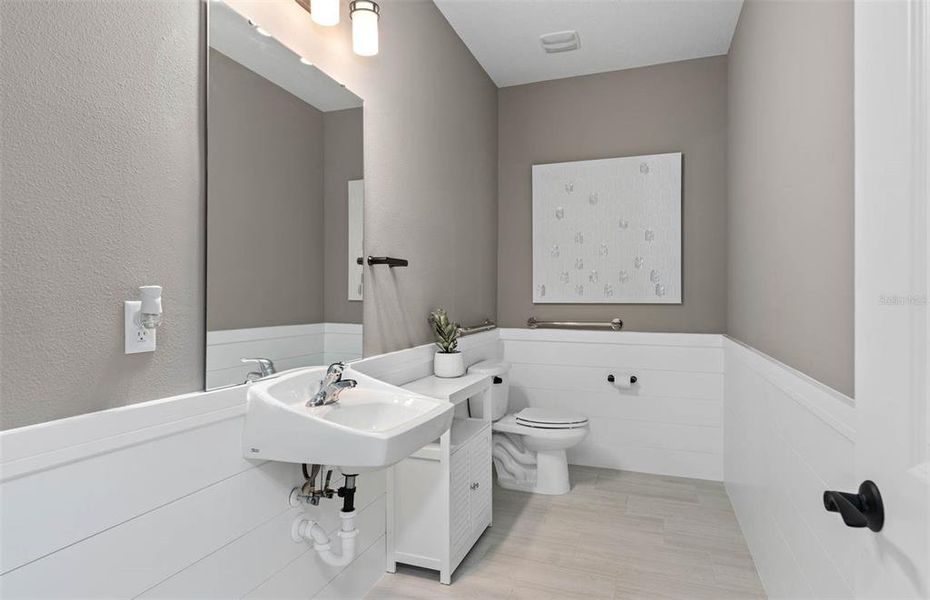 Furnished interior view inside a new home in Willow Ridge, Montverde (Image 5).