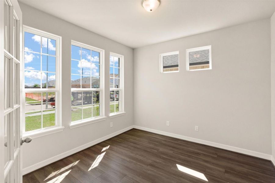 Note: Sample product photo. Actual exterior and interior selections may vary by homesite. Photo may be virtually staged