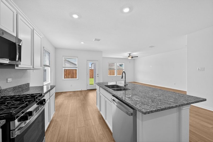 Furnished interior view inside a new home in River Ridge, Crandall (Image 7).
