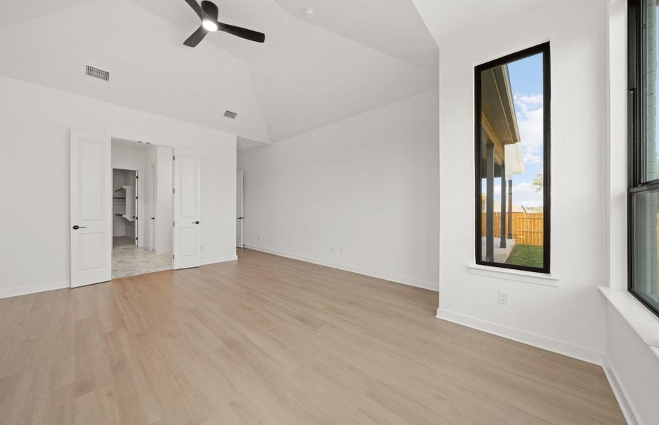 Spacious, unfurnished interior of a new home in 6 Creeks, Kyle (Image 15). Spacious, unfurnished interior of a new home in 6 Creeks, Kyle (Image 15).