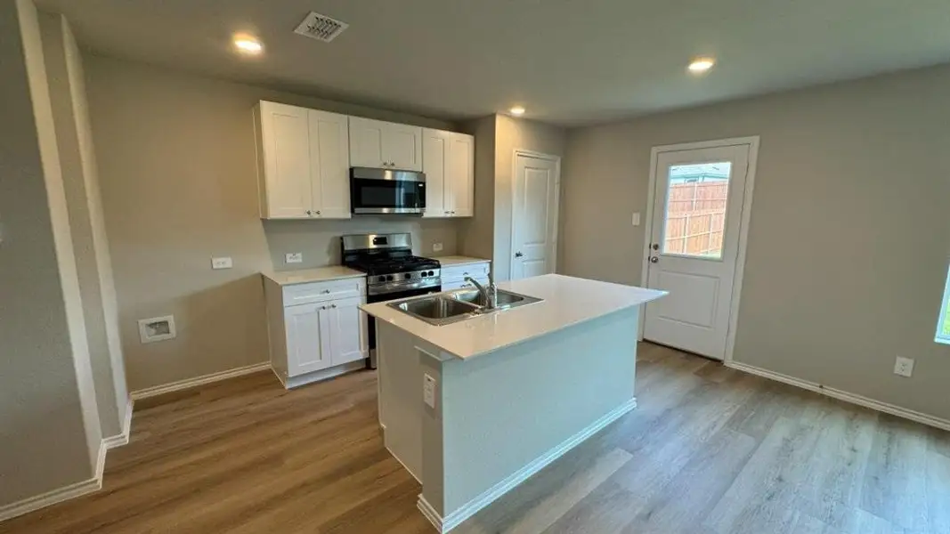 Furnished interior view inside a new home in Hickory Grove, Denton (Image 5).