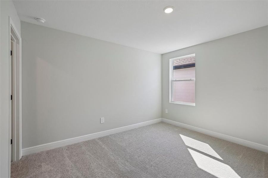 Spacious, unfurnished interior of a new home in Oakfield Trails, Parrish (Image 6).