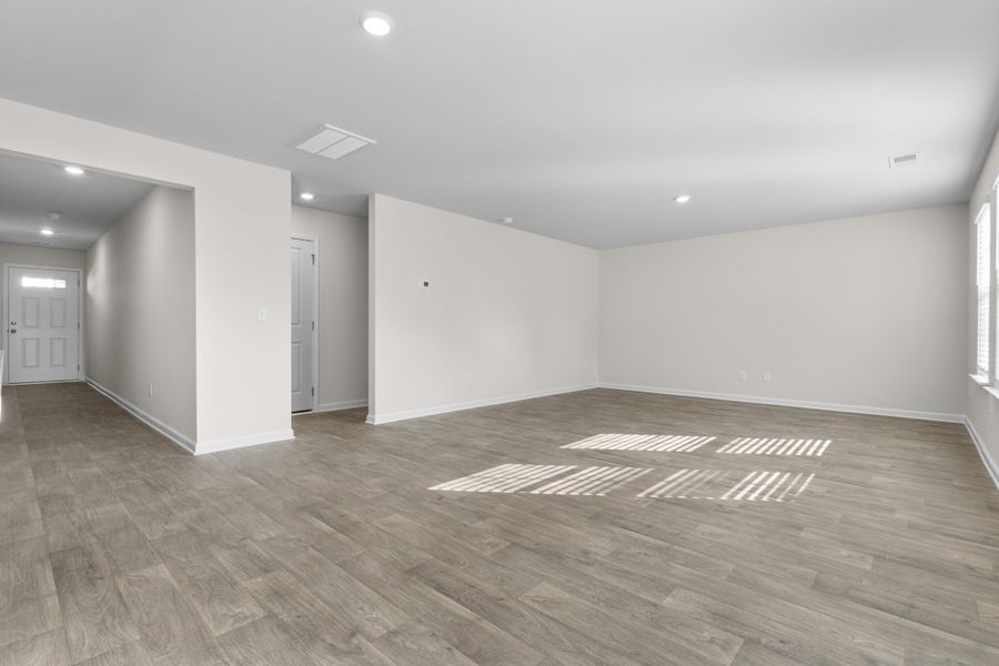 Spacious, unfurnished interior of a new home in Sibley Village, Sumter (Image 16).