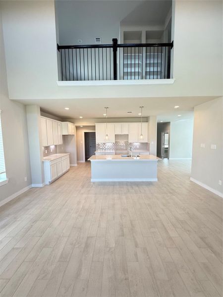 Spacious, unfurnished interior of a new home in Huntington Place, Rosharon (Image 23). Spacious, unfurnished interior of a new home in Huntington Place, Rosharon (Image 23).