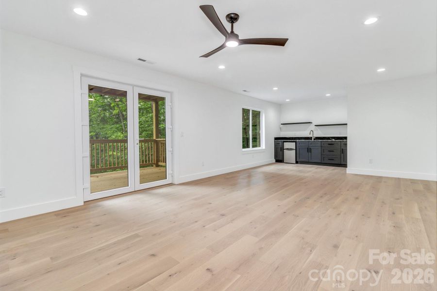 Spacious, unfurnished interior of a new home in , Maggie Valley (Image 39). Spacious, unfurnished interior of a new home in , Maggie Valley (Image 39).