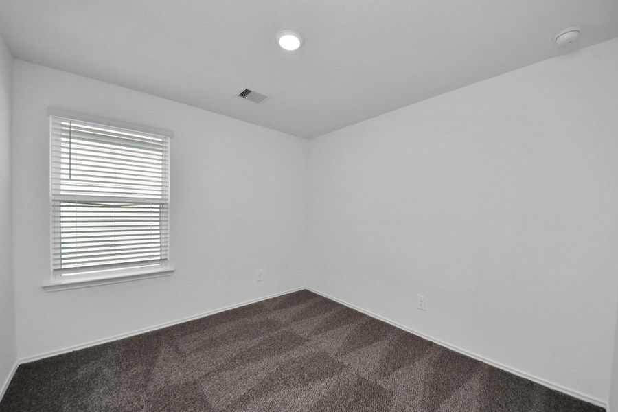 Spacious, unfurnished interior of a new home in Legacy Park, Houston (Image 19).