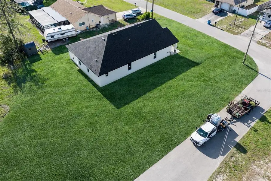 Exterior details and patio area of a home in , Spring Hill (Image 24).