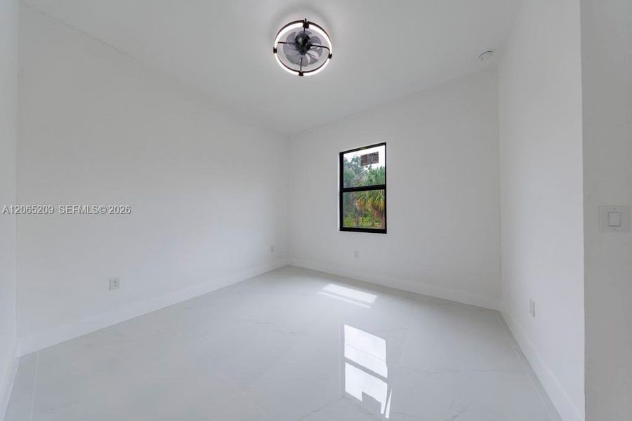Spacious, unfurnished interior of a new home in , Lehigh Acres (Image 23).