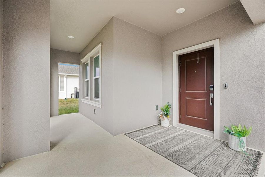 Exterior details and patio area of a home in , Apopka (Image 30).