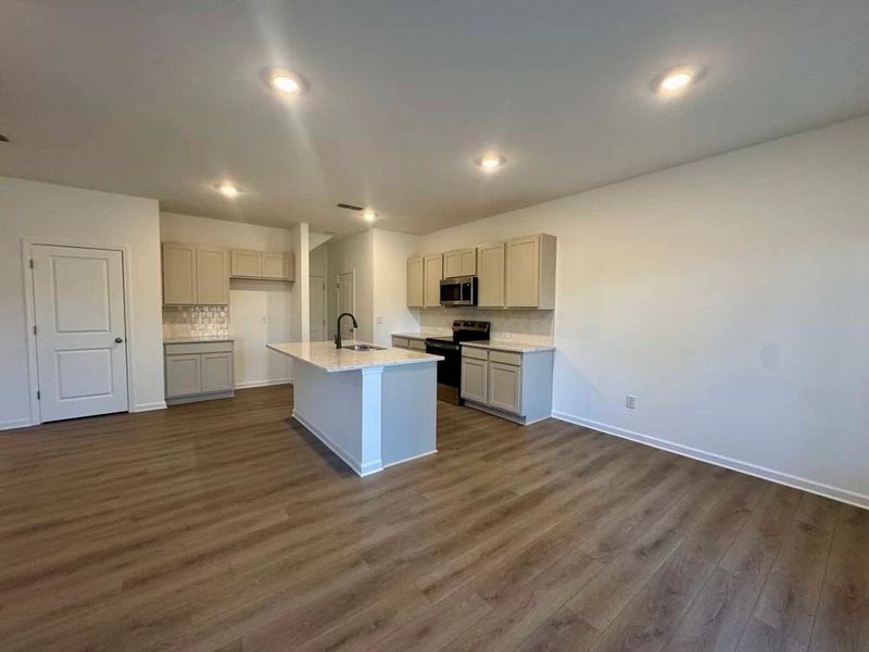 Breakfast Nook & Kitchen