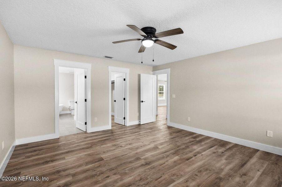 Spacious, unfurnished interior of a new home in , Jacksonville (Image 32).