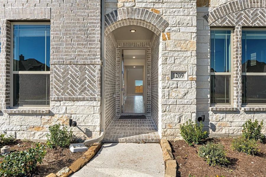 Exterior details and patio area of a home in Villages of Walnut Grove, Midlothian (Image 3). Exterior details and patio area of a home in Villages of Walnut Grove, Midlothian (Image 3).
