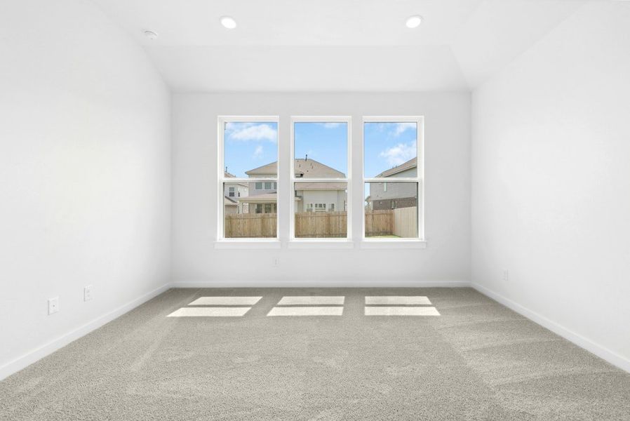 Spacious, unfurnished interior of a new home in Santa Rita Ranch, Liberty Hill (Image 21).