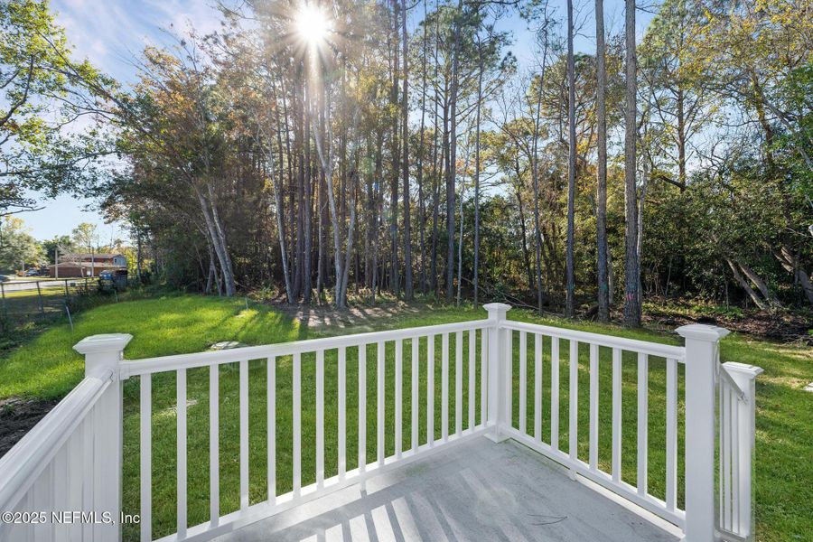 Exterior details and patio area of a home in , Jacksonville (Image 23).