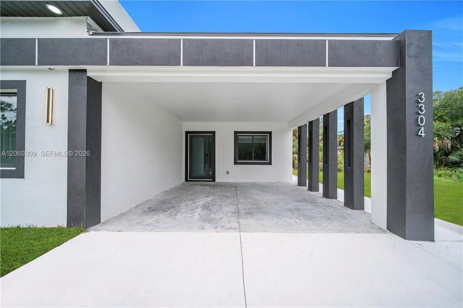 Exterior details and patio area of a home in , Lehigh Acres (Image 30).