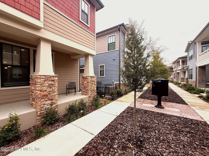 Exterior details and patio area of a home in , Jacksonville (Image 4).