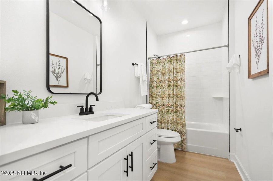 Furnished interior view inside a new home in , Keystone Heights (Image 5).