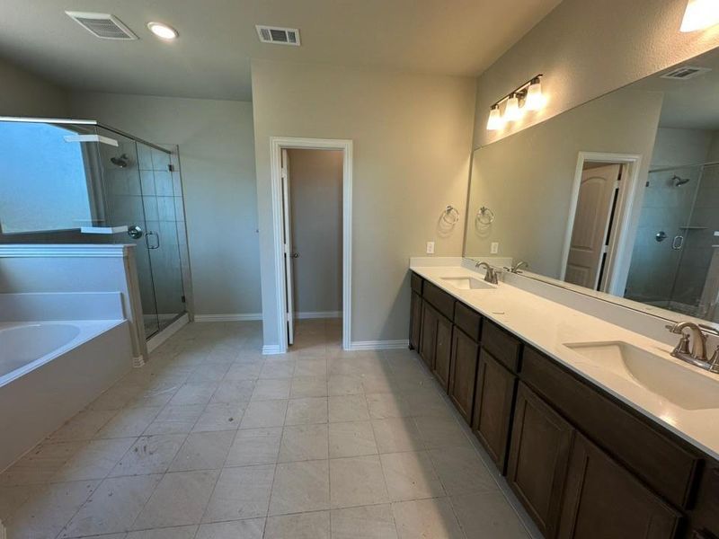 Furnished interior view inside a new home in Covenant Springs, Springtown (Image 5). Furnished interior view inside a new home in Covenant Springs, Springtown (Image 5).