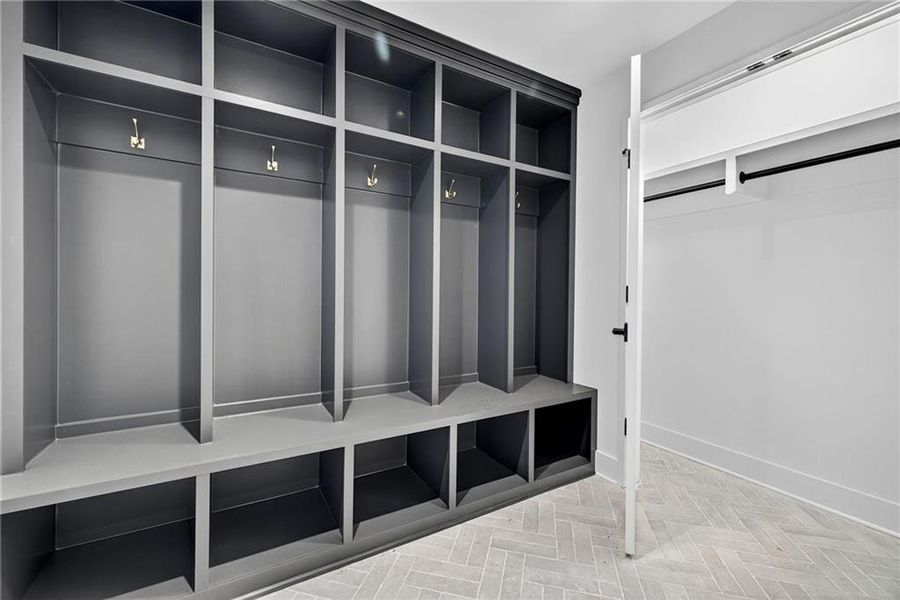 Spacious, unfurnished interior of a new home in , Atlanta (Image 62).