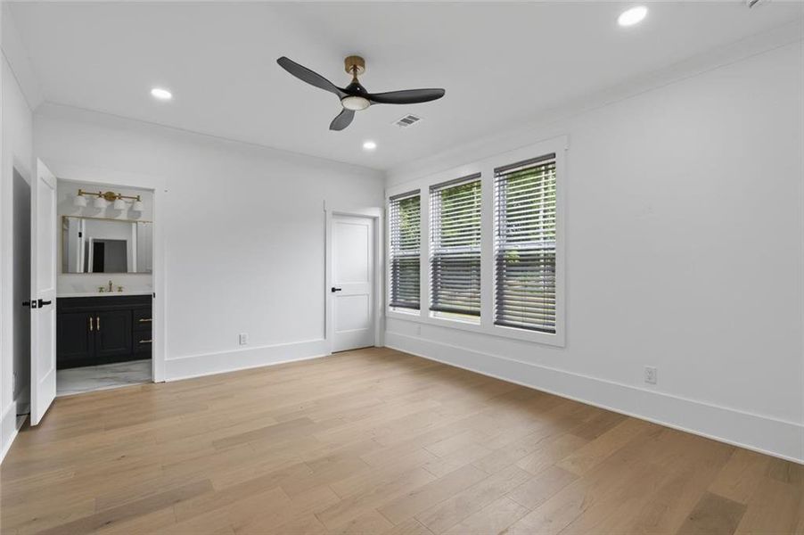 Spacious, unfurnished interior of a new home in , Bethlehem (Image 61).