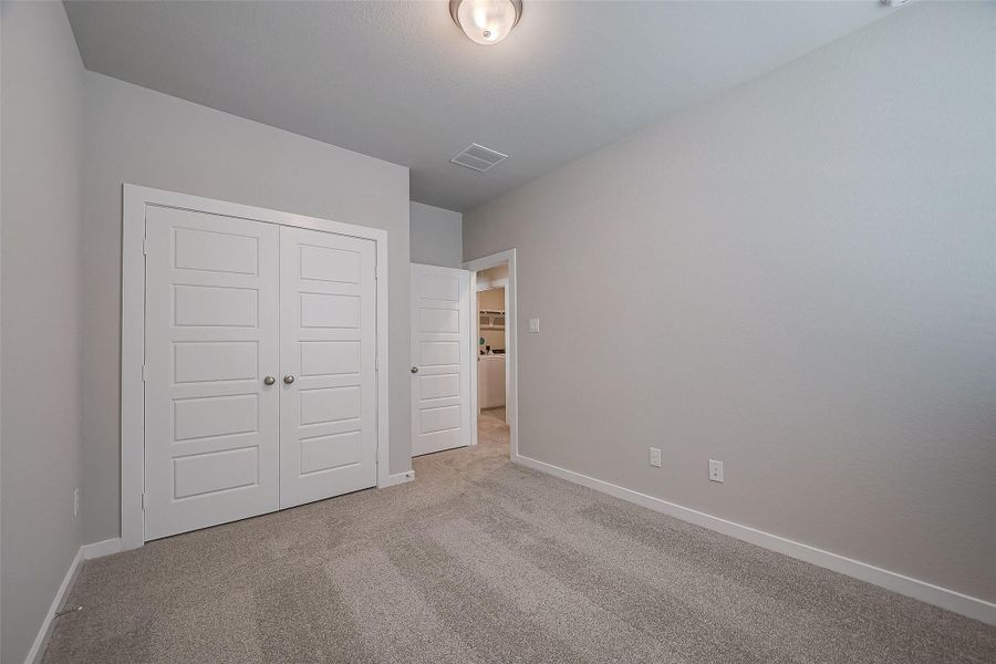 Spacious, unfurnished interior of a new home in McClendon Park Village, Houston (Image 40). Spacious, unfurnished interior of a new home in McClendon Park Village, Houston (Image 40).
