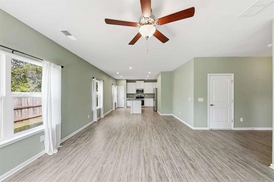 Spacious, unfurnished interior of a new home in , Cartersville (Image 30). Spacious, unfurnished interior of a new home in , Cartersville (Image 30).