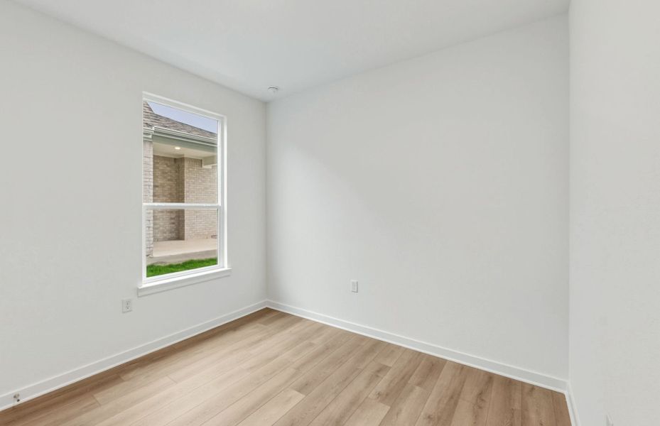 Spacious, unfurnished interior of a new home in Sun City Texas, Georgetown (Image 23).