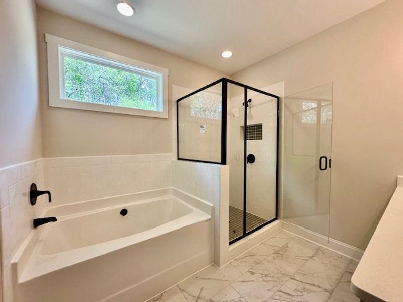 Furnished interior view inside a new home in Lower Big Springs, LaGrange (Image 5).